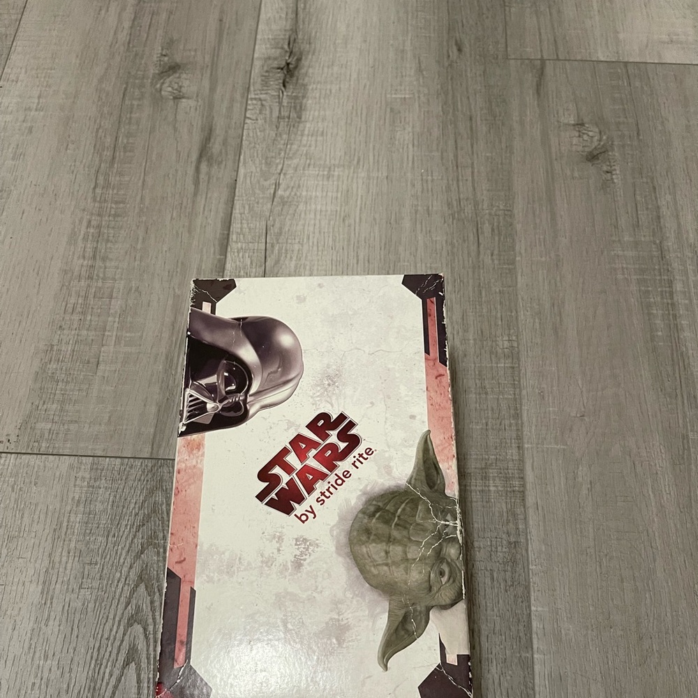Star Wars by Stride Rite Shoes - Picture 2 of 7